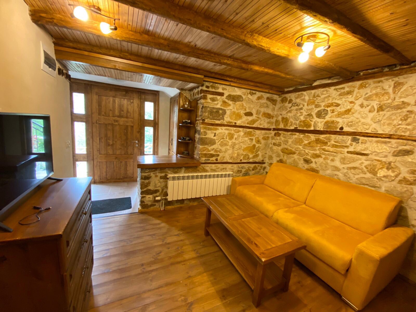 Panorama Progled guest house interior