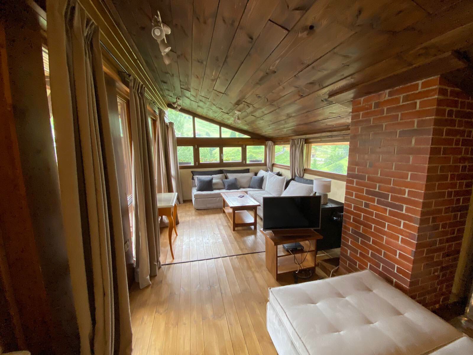 Stone and wood details in the guest house