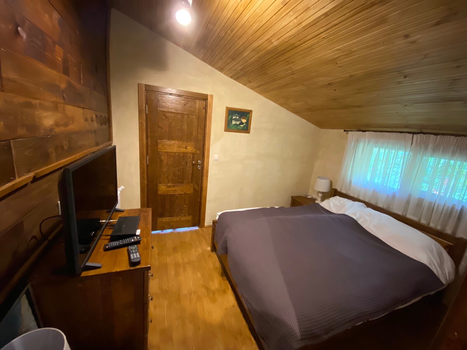 Panorama Progled guest house interior