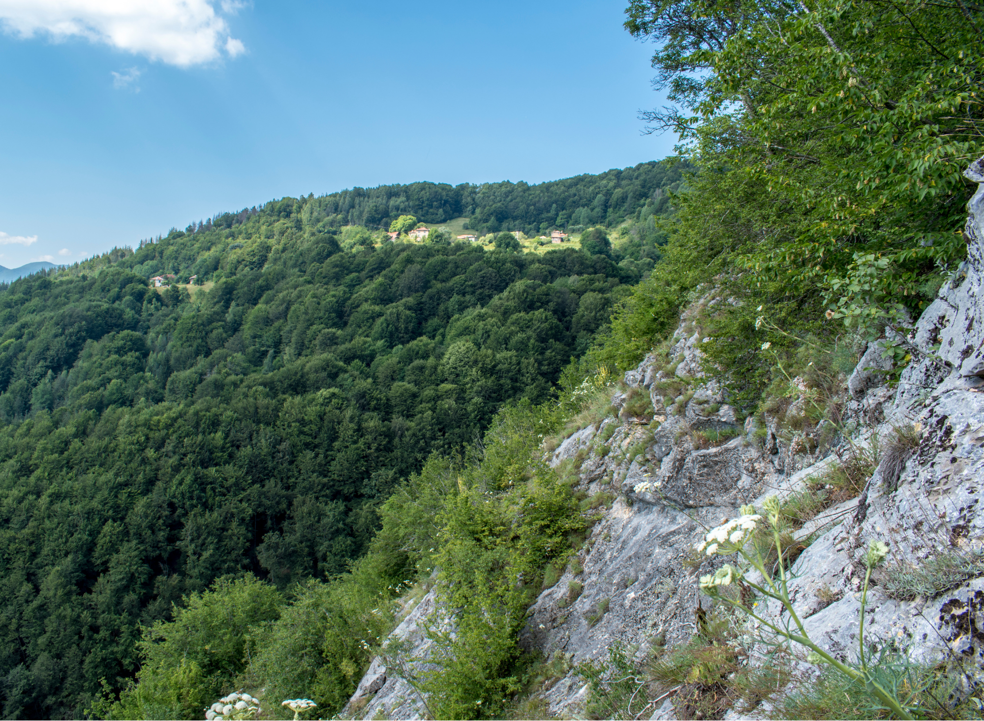 Uhlovitsa Cave